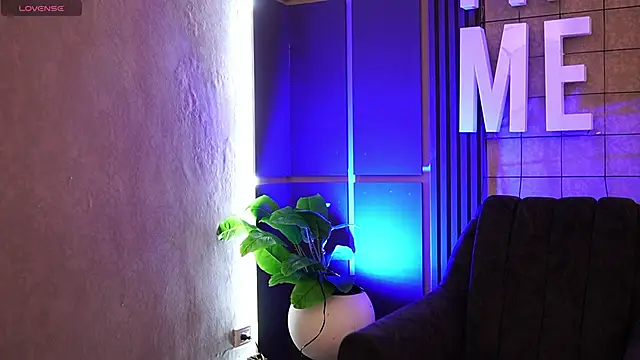 Susan wall online show from 10-15-25, 12:24