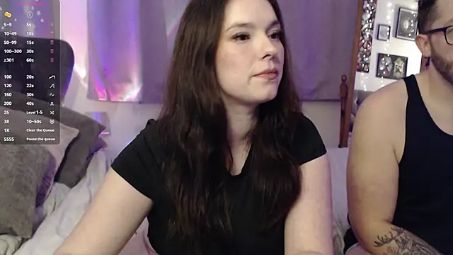 Snapshot of Vforverity chatting on 04-10-26, 10:28 Vforverity online show from 04-10-26, 10:28