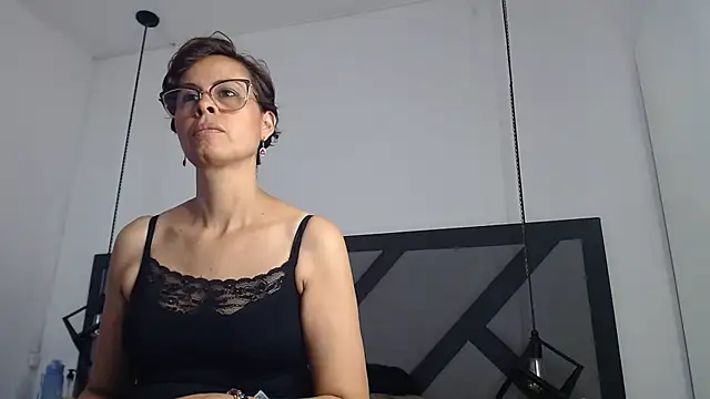 amanda ramirez online show from 06-29-26, 05:12