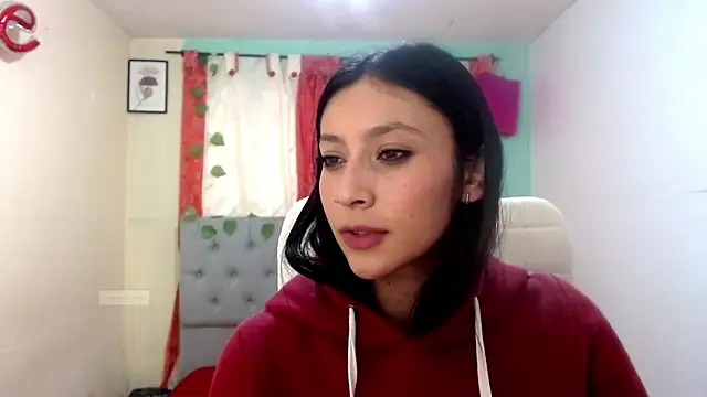 Snapshot of vale_miel chatting on 09-30-25, 06:03 vale miel online show from 09-30-25, 06:03