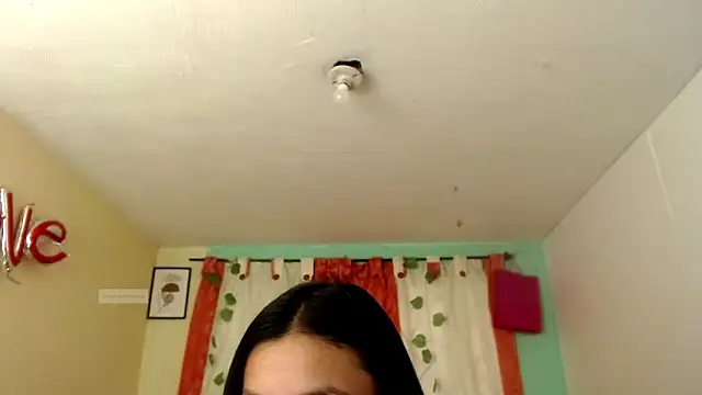 Snapshot of vale_miel chatting on 09-11-25, 05:46 vale miel online show from 09-11-25, 05:46
