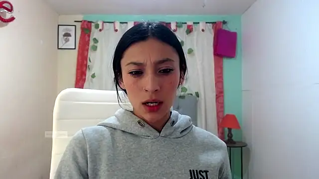 Snapshot of vale_miel chatting on 09-12-25, 11:48 vale miel online show from 09-12-25, 11:48