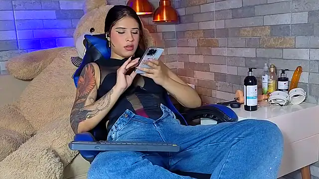 DixyPalmer online show from 04-15-26, 07:18