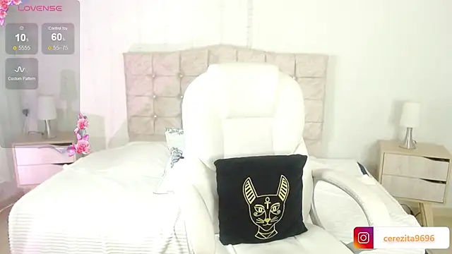 mia traveluxe online show from 10-04-25, 02:13