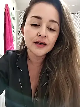 Snapshot of IvannaDivina chatting on 03-23-25, 12:58 IvannaDivina online show from 03-23-25, 12:58