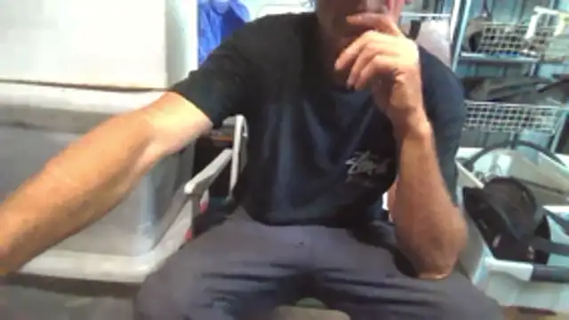 Lovyourpuss online show from 12-17-25, 06:40