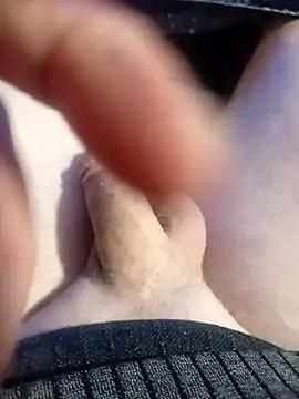 Lovyourpuss online show from 04-02-26, 05:52