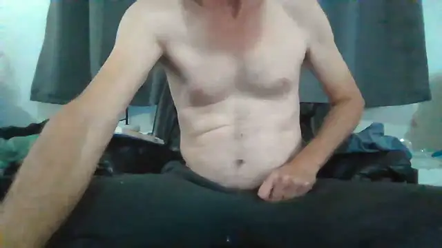 Snapshot of Lovyourpuss chatting on 07-18-26, 12:19 Lovyourpuss online show from 07-18-26, 12:19