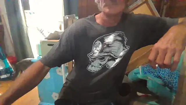 Lovyourpuss online show from 03-01-26, 10:10