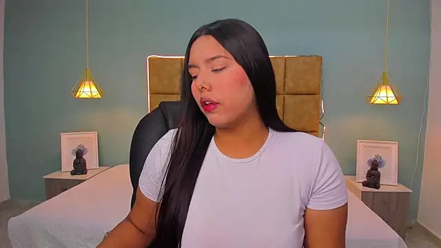 Snapshot of NaniXoxo18 chatting on 11-08-25, 12:52 NaniXoxo18 online show from 11-08-25, 12:52