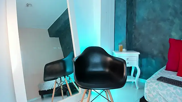 GingerMoon  online show from 04-13-26, 07:07