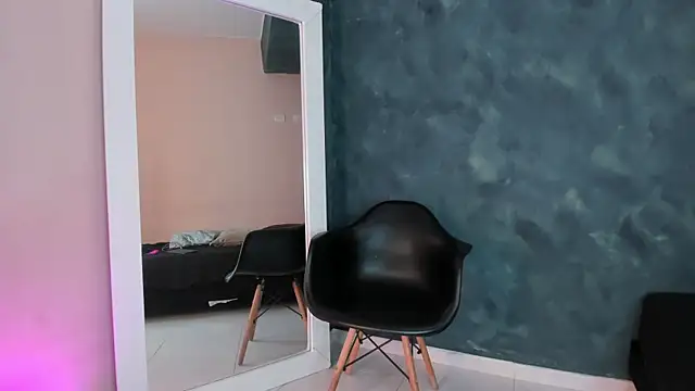 GingerMoon  online show from 11-13-25, 04:33