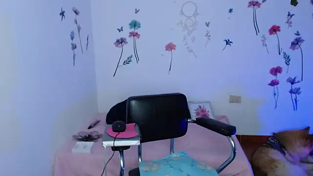 Snapshot of mariaana__222 chatting on 02-28-26, 02:55 mariaana 222 online show from 02-28-26, 02:55