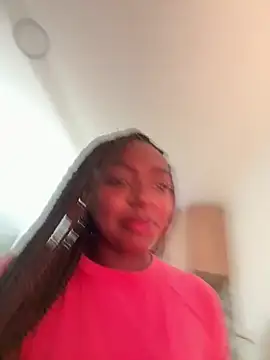 Snapshot of alissradiante1 chatting on 02-19-26, 01:24 alissradiante1 online show from 02-19-26, 01:24