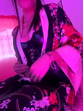 Snapshot of casieee_love chatting on 10-24-25, 12:48 casieee love online show from 10-24-25, 12:48