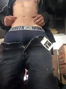 Snapshot of DXTFFx chatting on 09-26-25, 03:57 DXTFFx online show from 09-26-25, 03:57