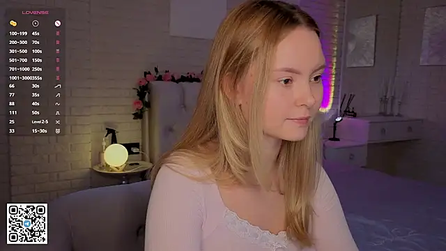 Snapshot of FlowersLover chatting on 09-13-25, 12:16 FlowersLover online show from 09-13-25, 12:16