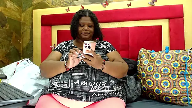 Exoticbigmandy online show from 11-12-25, 09:07