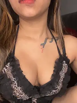 Scarlett 1819 online show from 11-14-25, 06:44