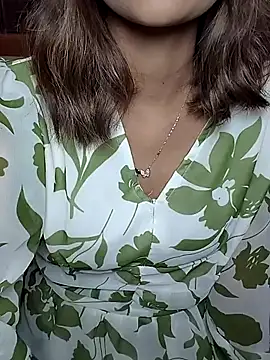 Snapshot of Isha_Sax chatting on 02-11-26, 04:29 Isha Sax online show from 02-11-26, 04:29