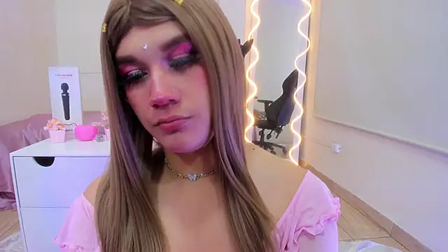 ocean tay online show from 10-15-25, 02:10