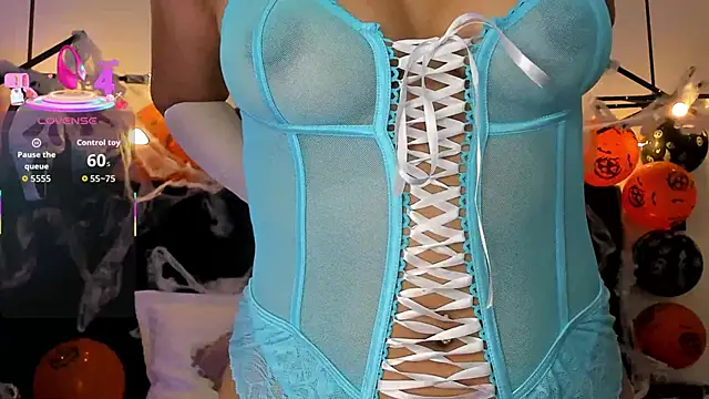 niia7 online show from 10-31-25, 06:26