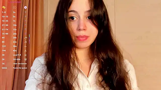 Snapshot of JulianaChapel chatting on 09-16-25, 08:04 JulianaChapel online show from 09-16-25, 08:04