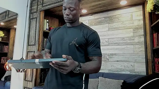 MarcusBlack  online show from 12-19-25, 12:18