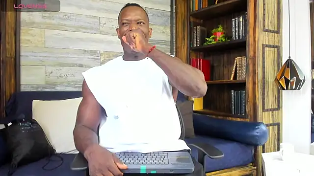 MarcusBlack  online show from 04-30-26, 02:46