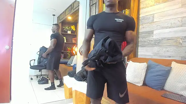 MarcusBlack  online show from 02-07-26, 01:41