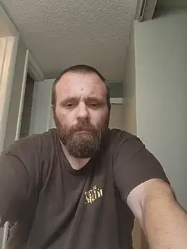 Snapshot of Thumper_ss chatting on 06-15-26, 01:11 Thumper ss online show from 06-15-26, 01:11