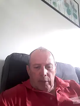 Vince072 online show from 09-13-25, 03:45