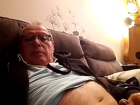 Vince072 online show from 10-08-25, 06:41