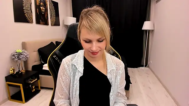 LindaSandy 1 online show from 02-07-26, 04:20