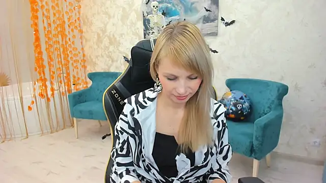 LindaSandy 1 online show from 10-30-25, 09:07