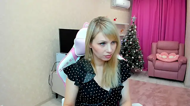 LindaSandy 1 online show from 01-10-26, 06:20