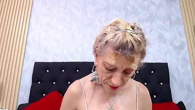 xandrinakarzon online show from 11-21-25, 12:48