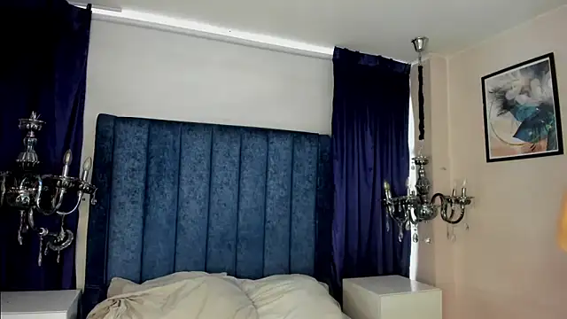 Anittatoro  online show from 11-18-25, 08:34