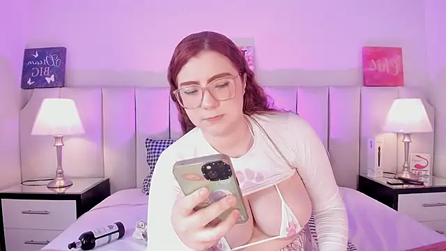 lizy portman online show from 10-22-25, 07:35