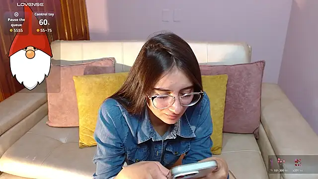 alesiamoore online show from 12-17-25, 03:06