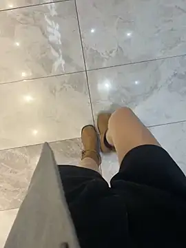 xiaoyuan01 online show from 11-07-25, 03:33