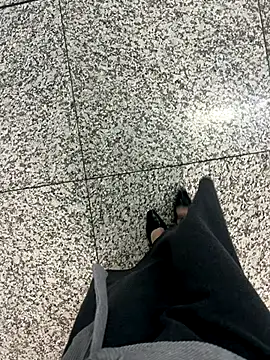 xiaoyuan01 online show from 11-04-25, 03:43