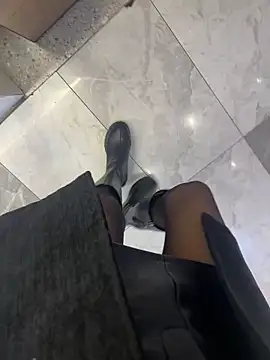 xiaoyuan01 online show from 11-10-25, 03:33