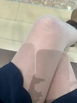 xiaoyuan01 online show from 11-13-25, 01:42