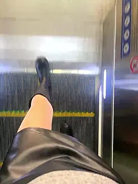 xiaoyuan01 online show from 11-02-25, 01:32