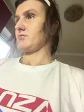 Snapshot of NikaSwan2831 chatting on 11-21-25, 10:36 NikaSwan2831 online show from 11-21-25, 10:36