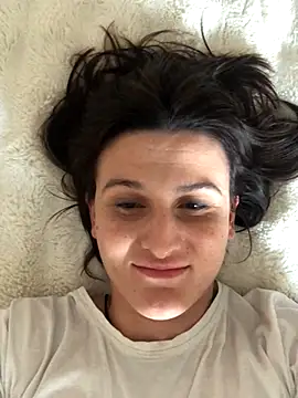 Snapshot of NikaSwan2831 chatting on 10-21-25, 01:21 NikaSwan2831 online show from 10-21-25, 01:21