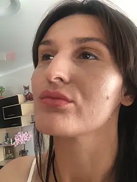 Snapshot of NikaSwan2831 chatting on 09-18-25, 09:12 NikaSwan2831 online show from 09-18-25, 09:12