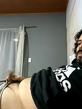 Snapshot of uto857 chatting on 09-28-25, 01:01 uto857 online show from 09-28-25, 01:01