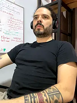 Snapshot of uto857 chatting on 10-15-25, 04:59 uto857 online show from 10-15-25, 04:59